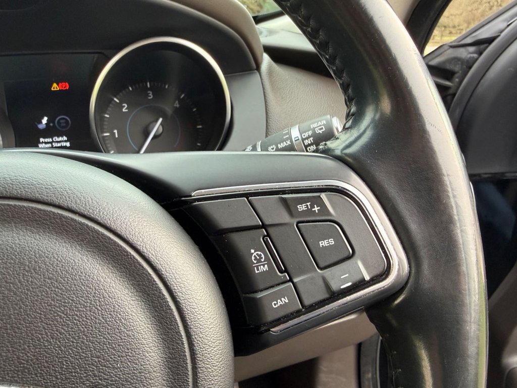 Used Jaguar F-Pace 2016 for sale - 77594047: Photo 25