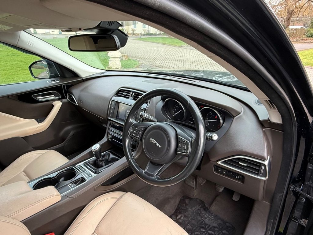 Used Jaguar F-Pace 2016 for sale - 77594047: Photo 34