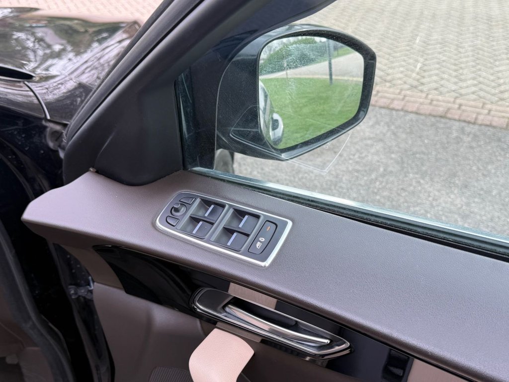 Used Jaguar F-Pace 2016 for sale - 77594047: Photo 35