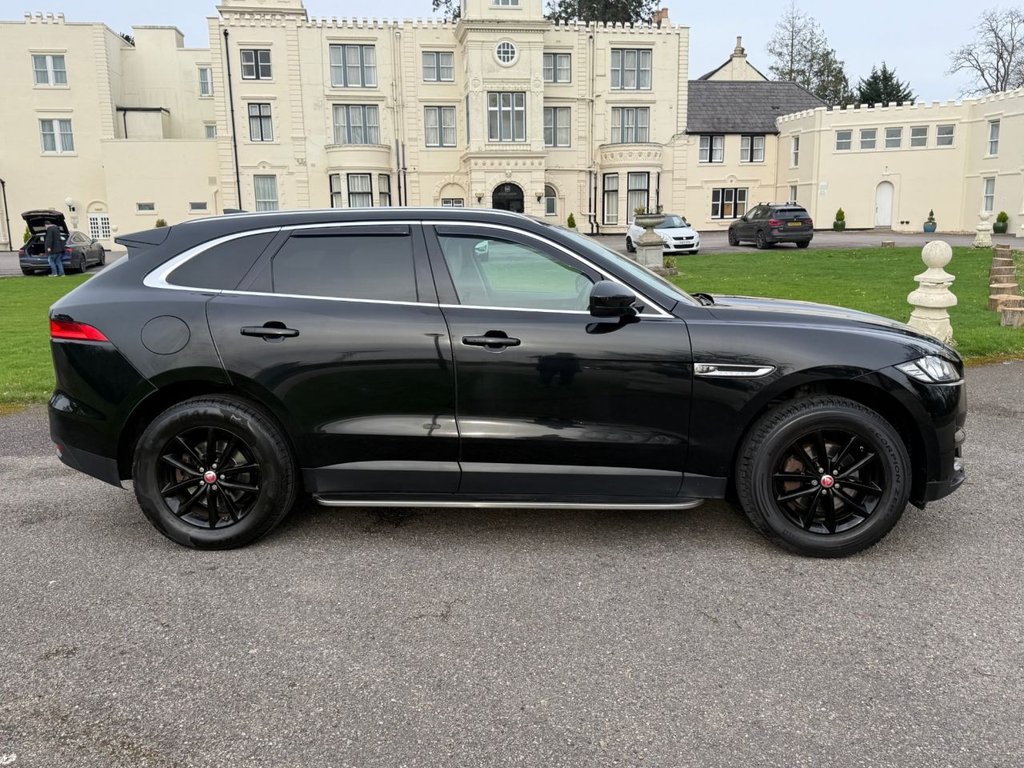 Used Jaguar F-Pace 2016 for sale - 77594047: Photo 4