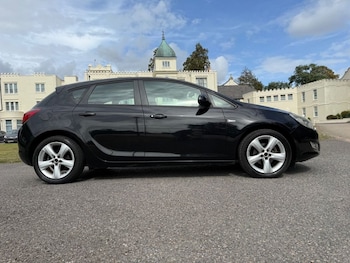 Used Vauxhall Astra 2010 for sale - 75693329: Photo