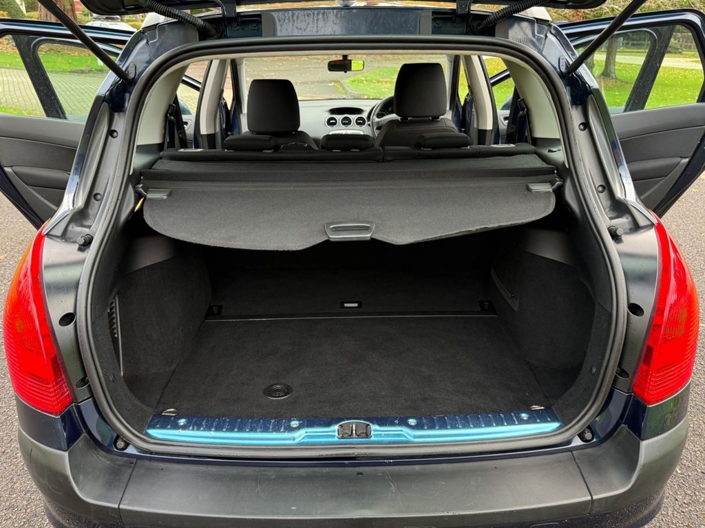 Used Peugeot 308 2010 for sale - 76454471: Photo 21