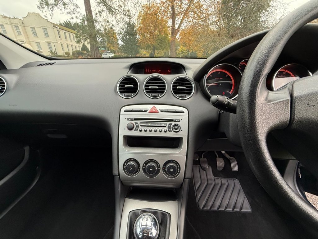 Used Peugeot 308 2010 for sale - 76454471: Photo 28