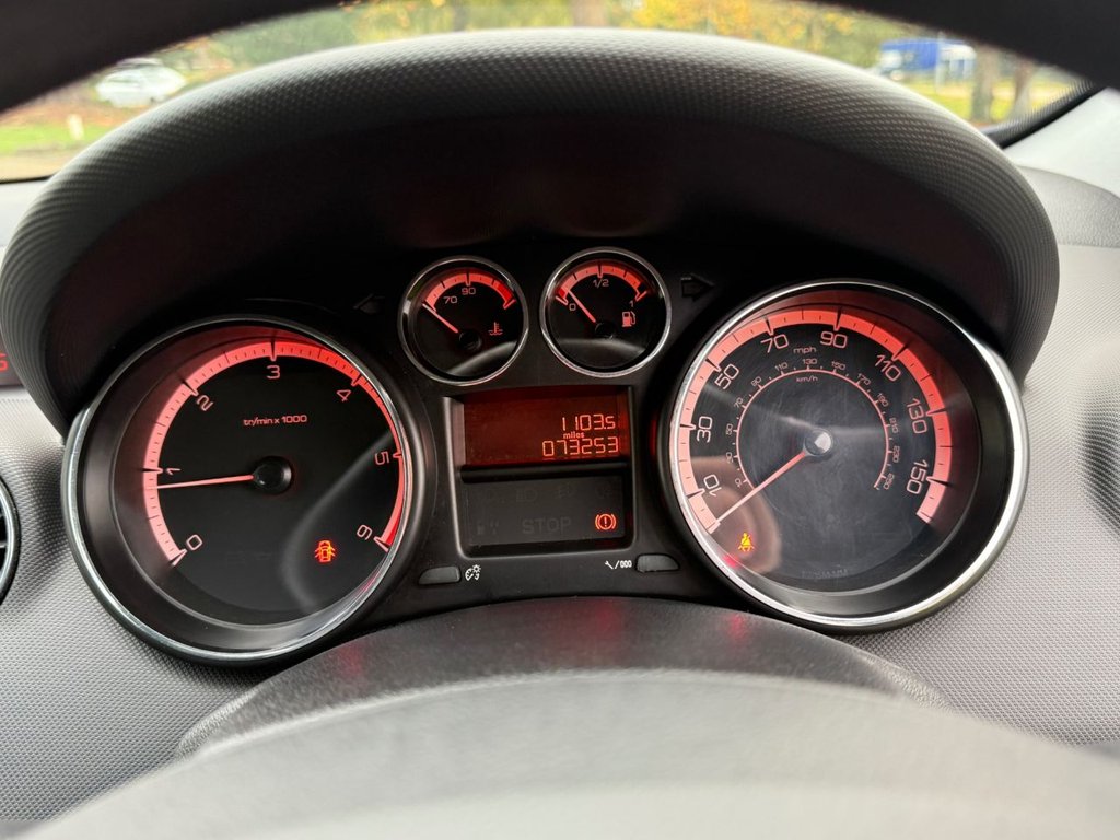 Used Peugeot 308 2010 for sale - 76454471: Photo 30