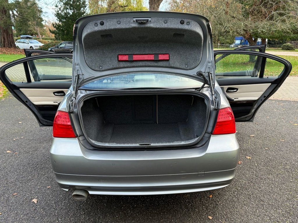 Used BMW 3 Series 2011 for sale - 76590903: Photo 17