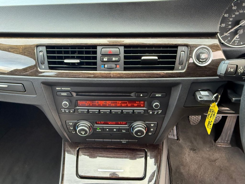 Used BMW 3 Series 2011 for sale - 76590903: Photo 34