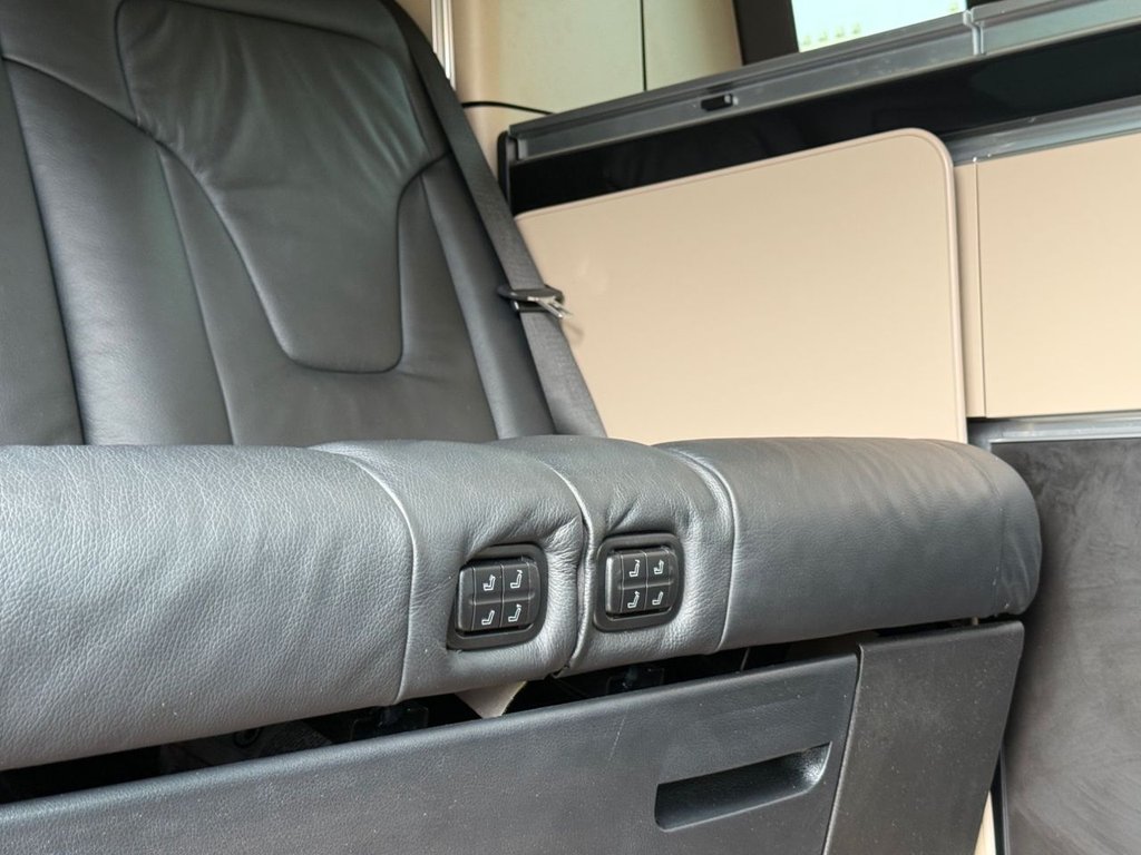 Used Mercedes-Benz V-Class 2019 for sale - 77212540: Photo 40