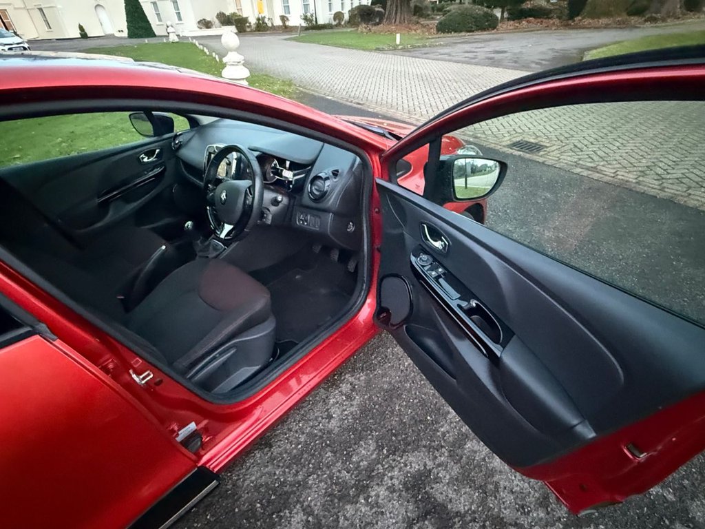 Used Renault Clio 2014 for sale - 76724882: Photo 21