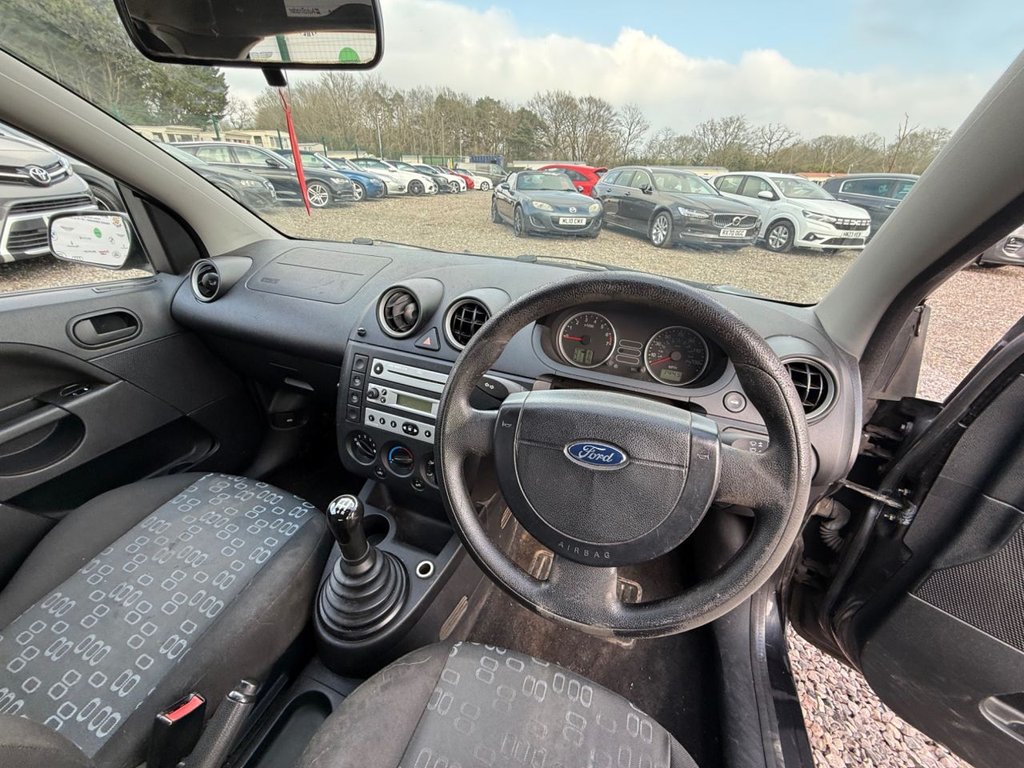Used Ford Fiesta 2005 for sale - 77806012: Photo 9