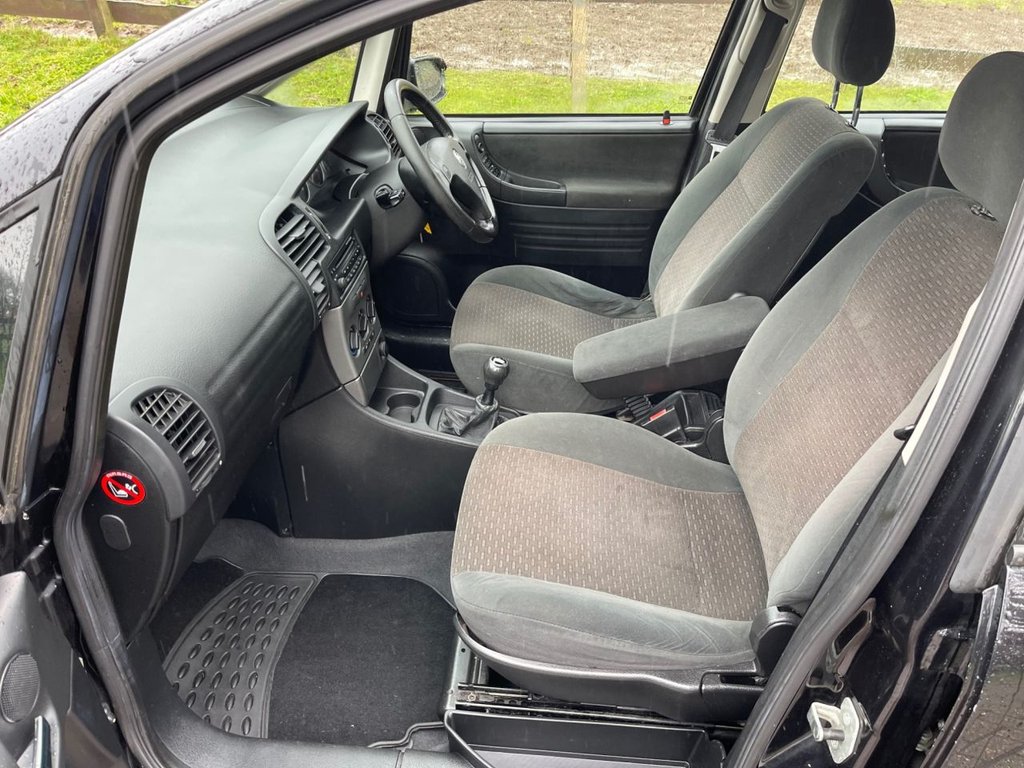 Used Vauxhall Zafira 2004 for sale - 76080315: Photo 15