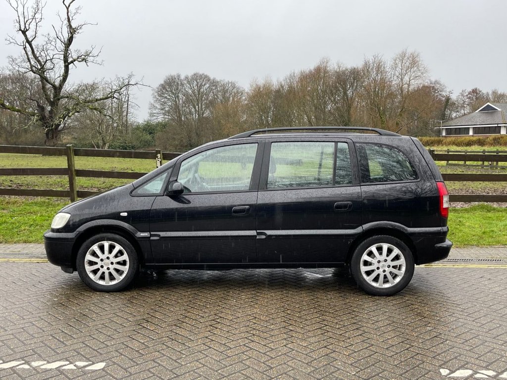 Used Vauxhall Zafira 2004 for sale - 76080315: Photo 9