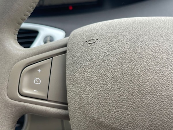 Used Renault Grand Scenic 2010 for sale - 75067517: Photo 25