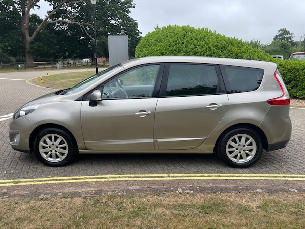 Used Renault Grand Scenic 2010 for sale - 75067517: Photo 9