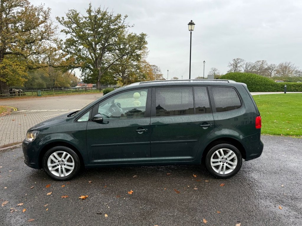 Used Volkswagen Touran 2015 for sale - 76582624: Photo 9