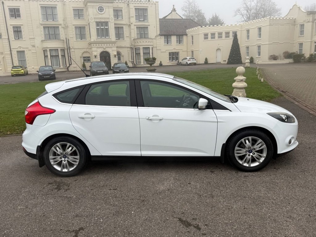 Used Ford Focus 2014 for sale - 77080444: Photo 4