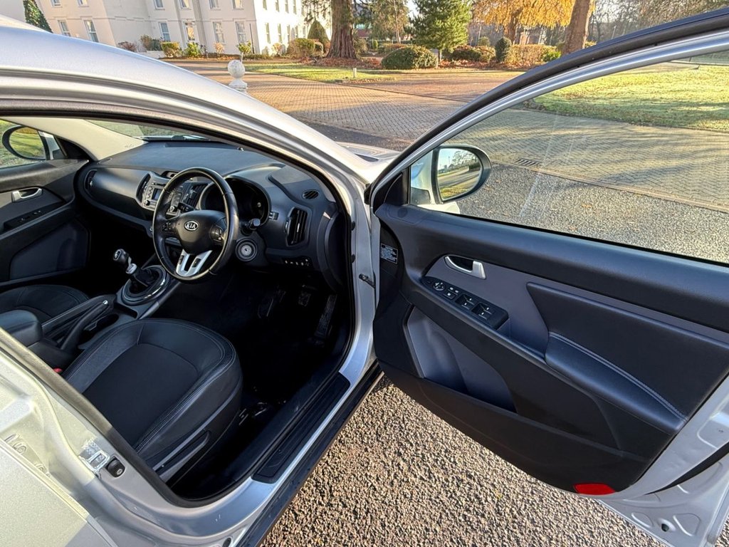 Used Kia Sportage 2010 for sale - 76934540: Photo 24