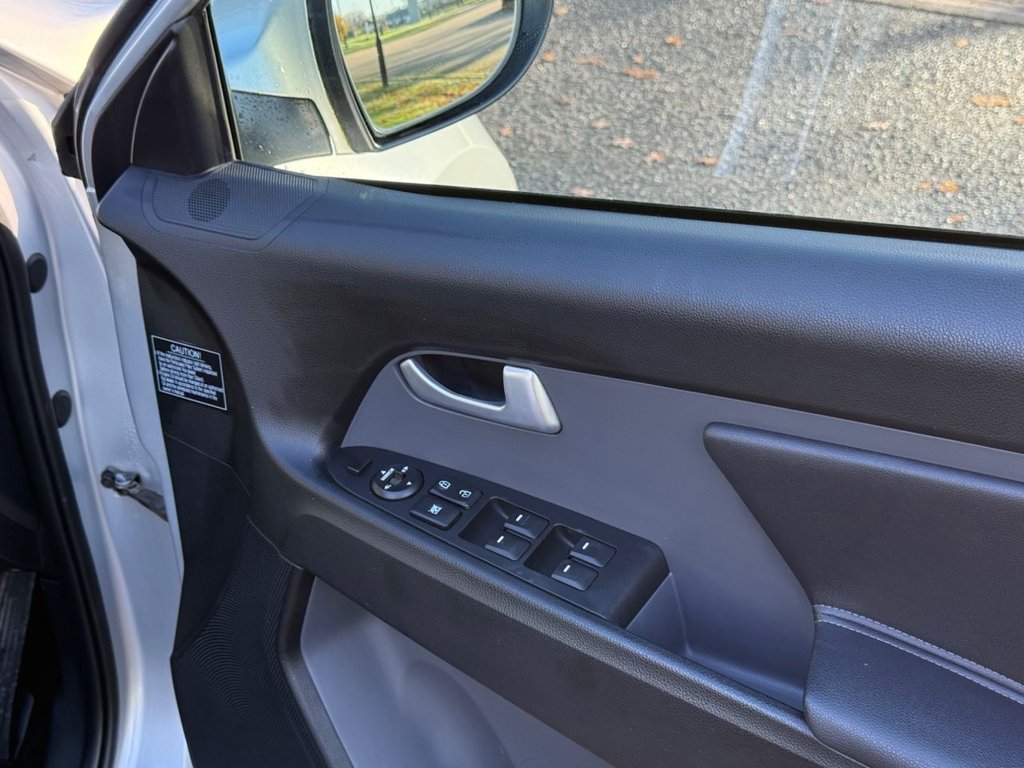 Used Kia Sportage 2010 for sale - 76934540: Photo 29