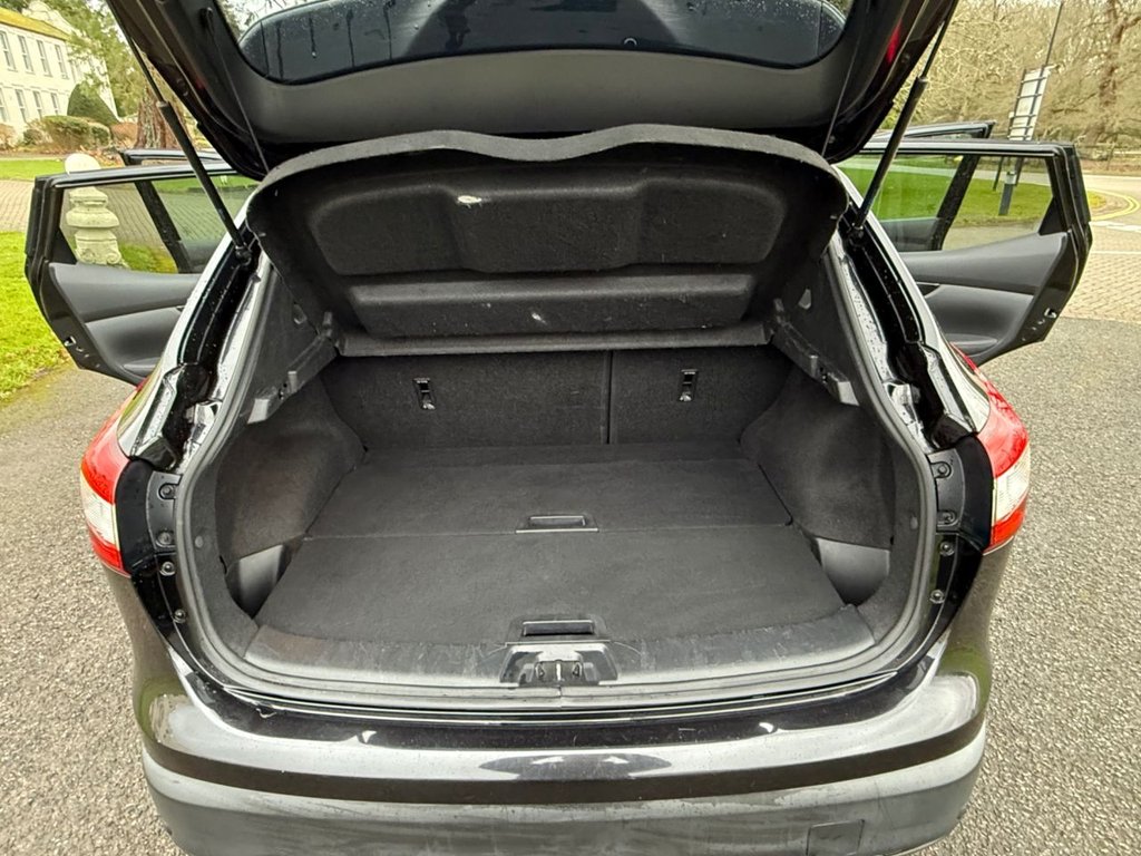 Used Nissan Qashqai 2014 for sale - 77153689: Photo 16