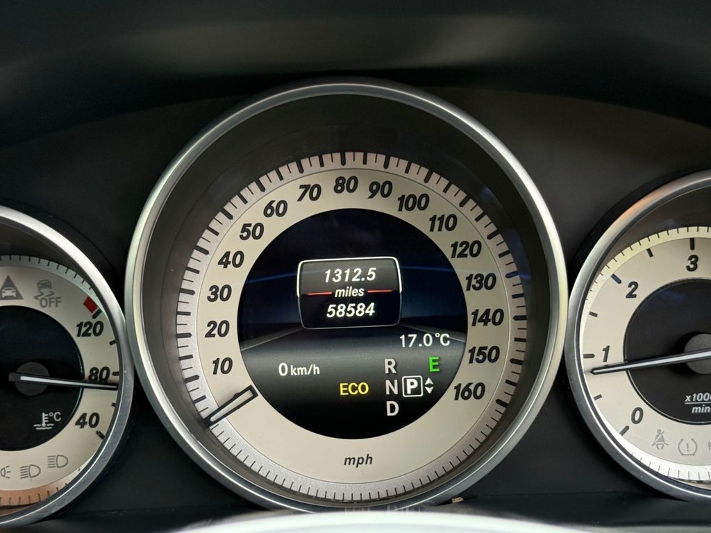 Used Mercedes-Benz E Class 2016 for sale - 76509709: Photo 34