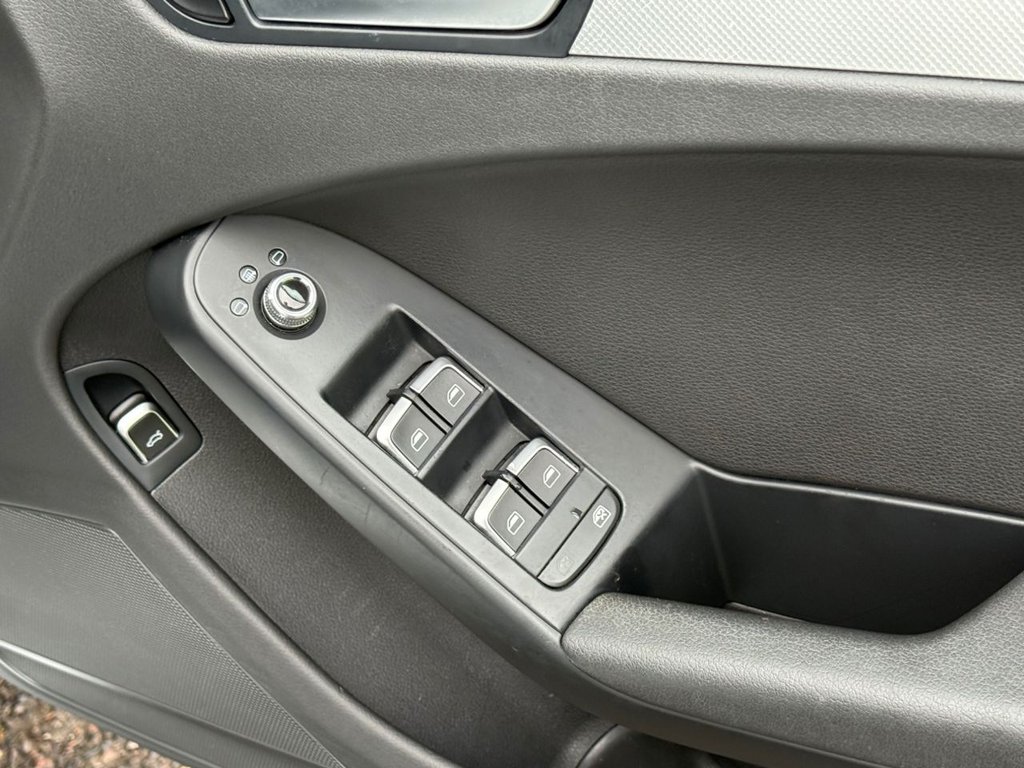 Used Audi A4 2014 for sale - 77608696: Photo 22