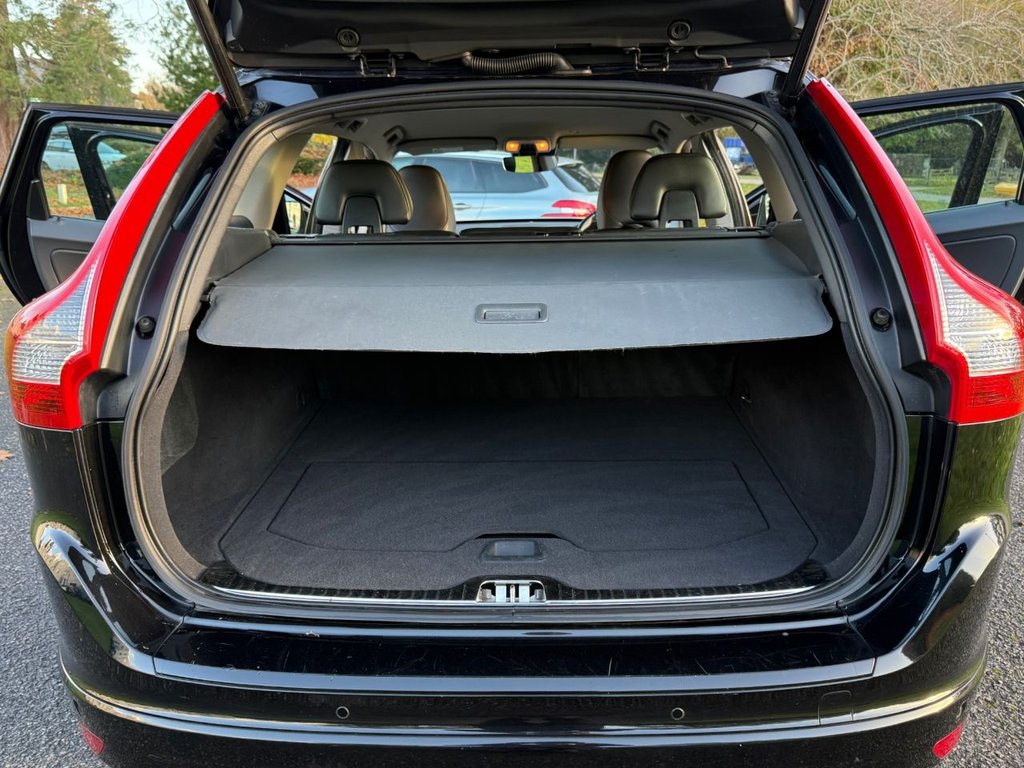 Used Volvo XC60 2017 for sale - 76520774: Photo 17