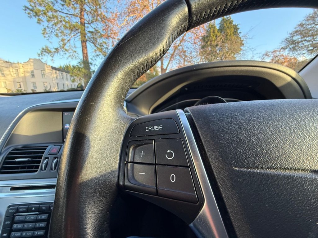 Used Volvo XC60 2017 for sale - 76520774: Photo 29