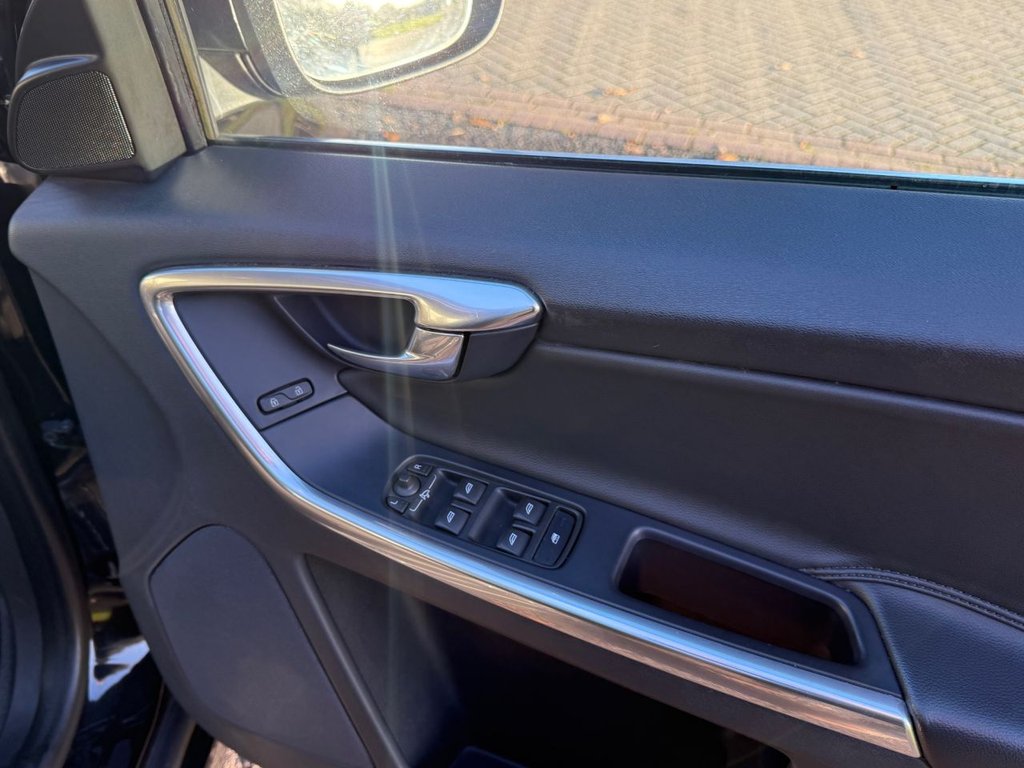 Used Volvo XC60 2017 for sale - 76520774: Photo 36