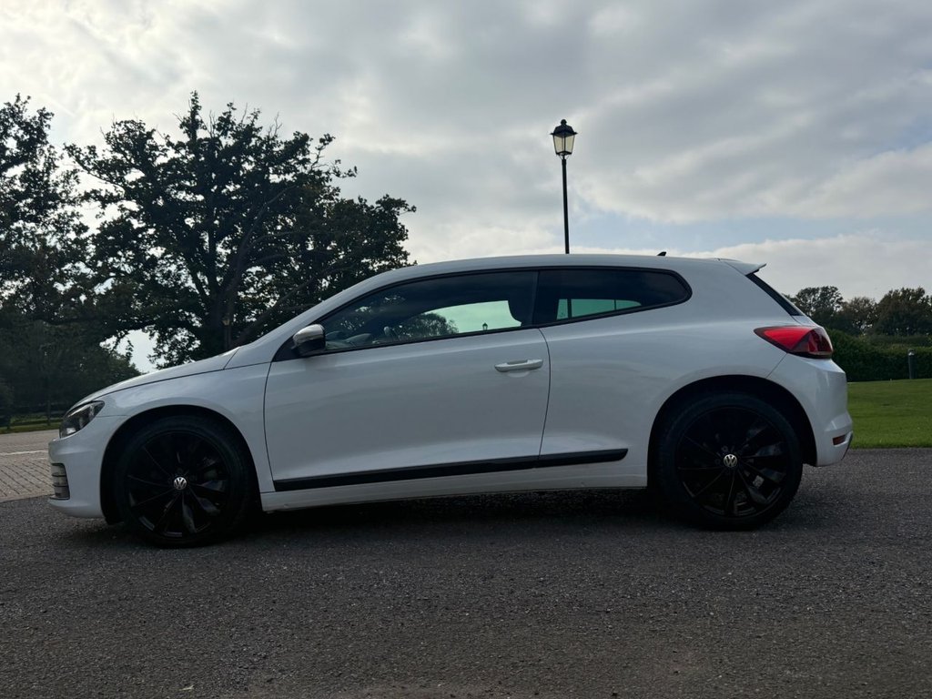 Used Volkswagen Scirocco 2017 for sale - 76255998: Photo 10