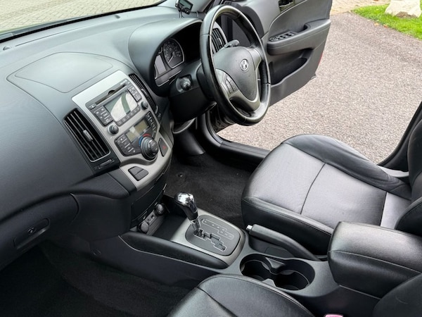 Used Hyundai i30 2010 for sale - 76304250: Photo 13