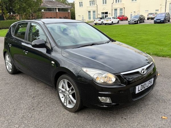 Used Hyundai i30 2010 for sale - 76304250: Photo 1