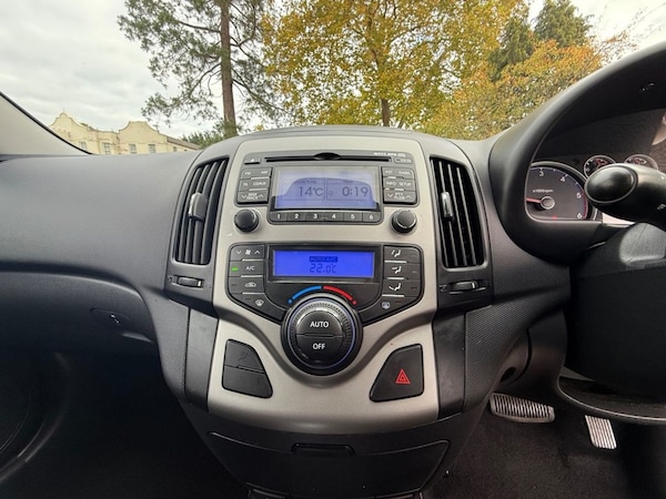 Used Hyundai i30 2010 for sale - 76304250: Photo 22