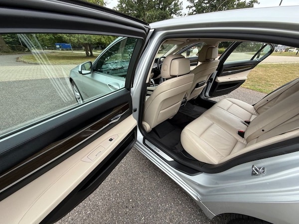 Used BMW 7 Series 2010 for sale - 75693328: Photo 23