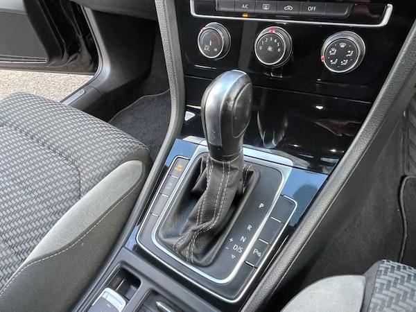 Used Volkswagen Golf 2019 for sale - 73990734: Photo 19