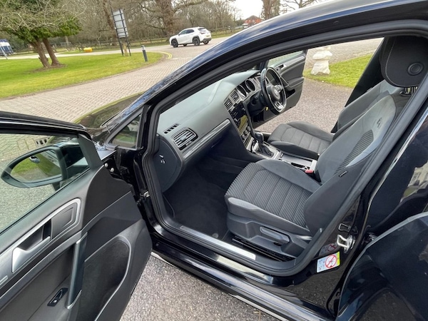 Used Volkswagen Golf 2019 for sale - 73990734: Photo 28