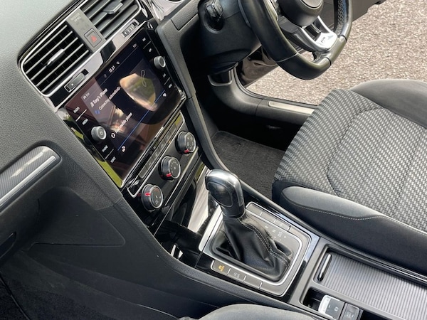 Used Volkswagen Golf 2019 for sale - 73990734: Photo 30