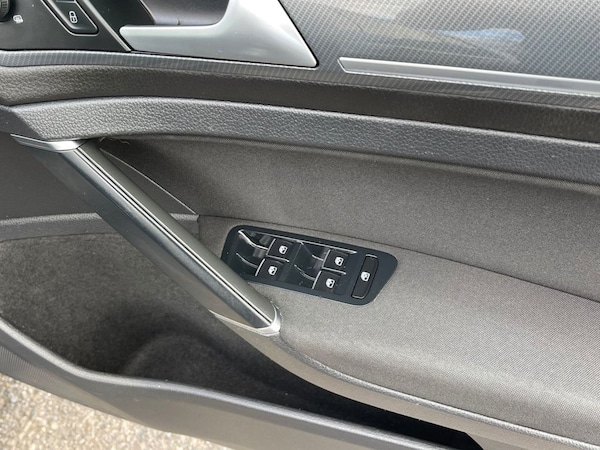Used Volkswagen Golf 2019 for sale - 73990734: Photo 32