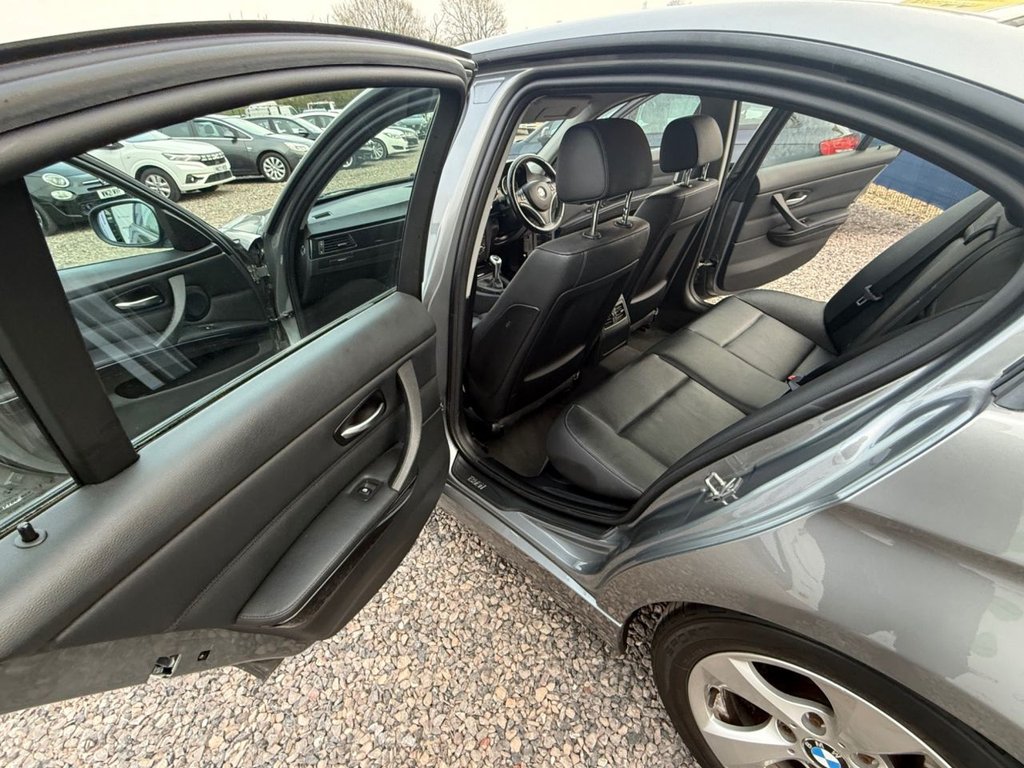 Used BMW 3 Series 2010 for sale - 77995367: Photo 27