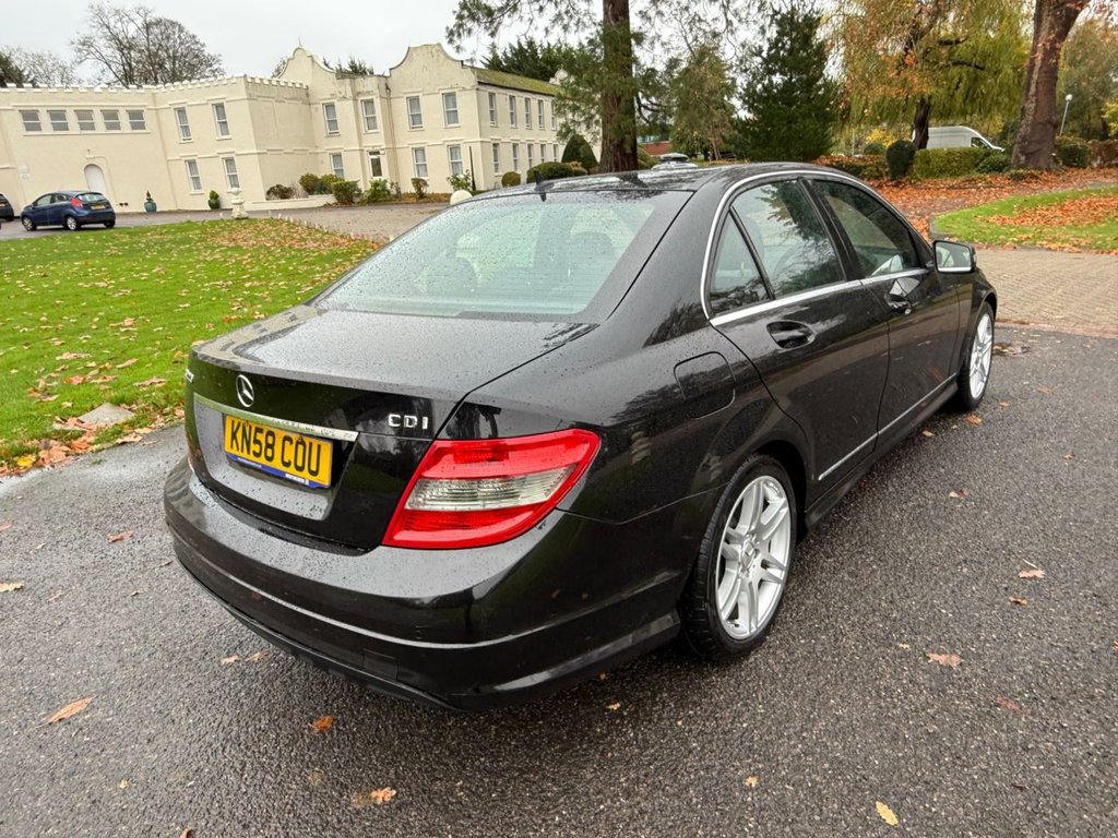 Used Mercedes-Benz C Class 2008 for sale - 76535843: Photo 5
