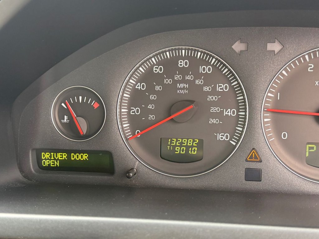 Used Volvo XC90 2005 for sale - 78096226: Photo 24