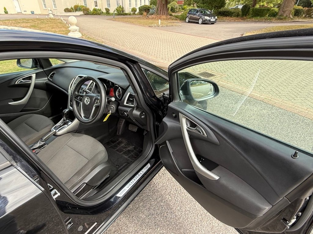 Used Vauxhall Astra 2010 for sale - 76604378: Photo 28