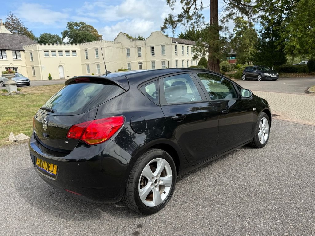 Used Vauxhall Astra 2010 for sale - 76604378: Photo 5