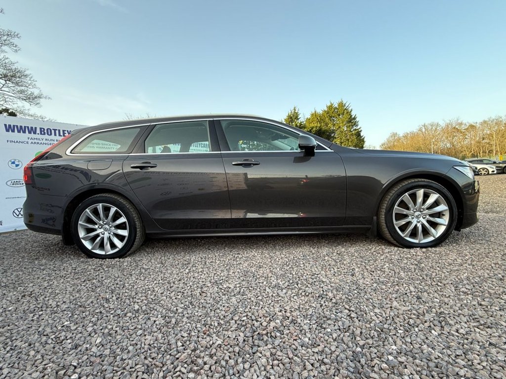 Used Volvo V90 2020 for sale - 77667175: Photo 2