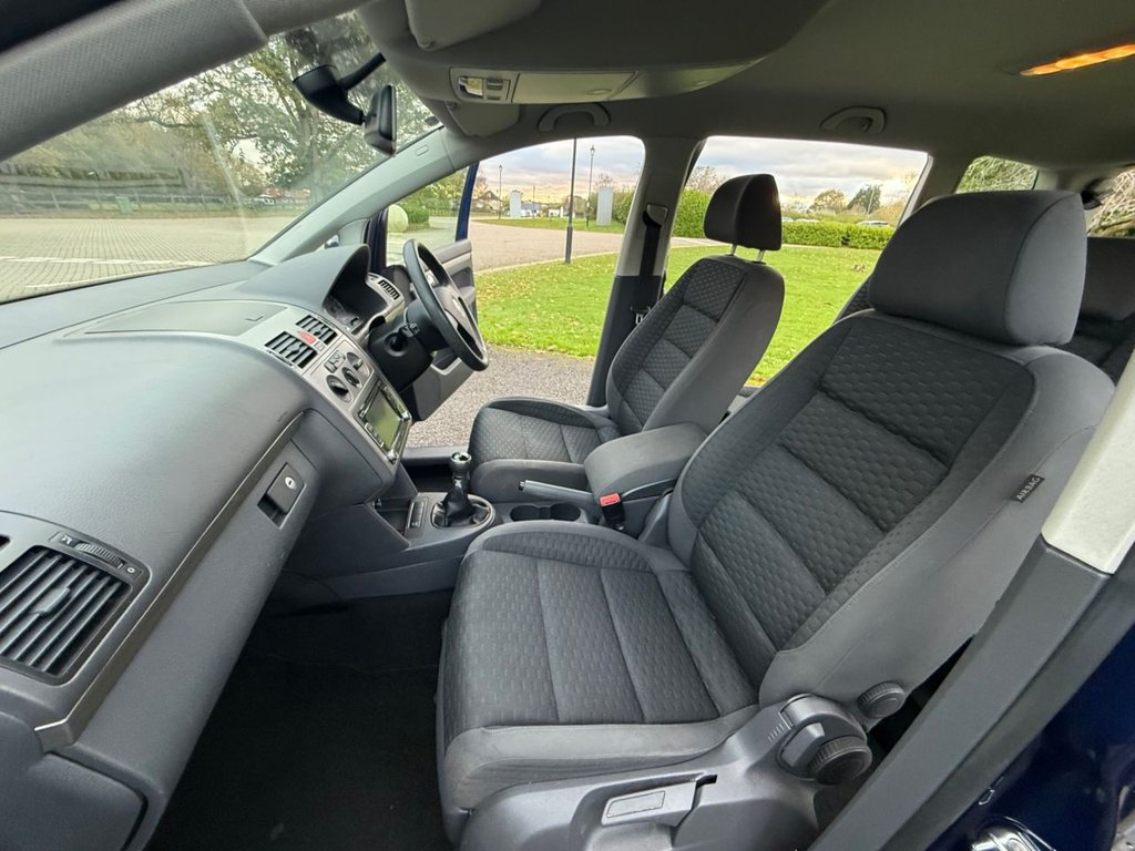 Used Volkswagen Touran 2009 for sale - 76631756: Photo 16