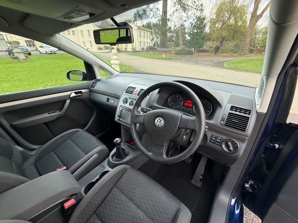 Used Volkswagen Touran 2009 for sale - 76631756: Photo 21