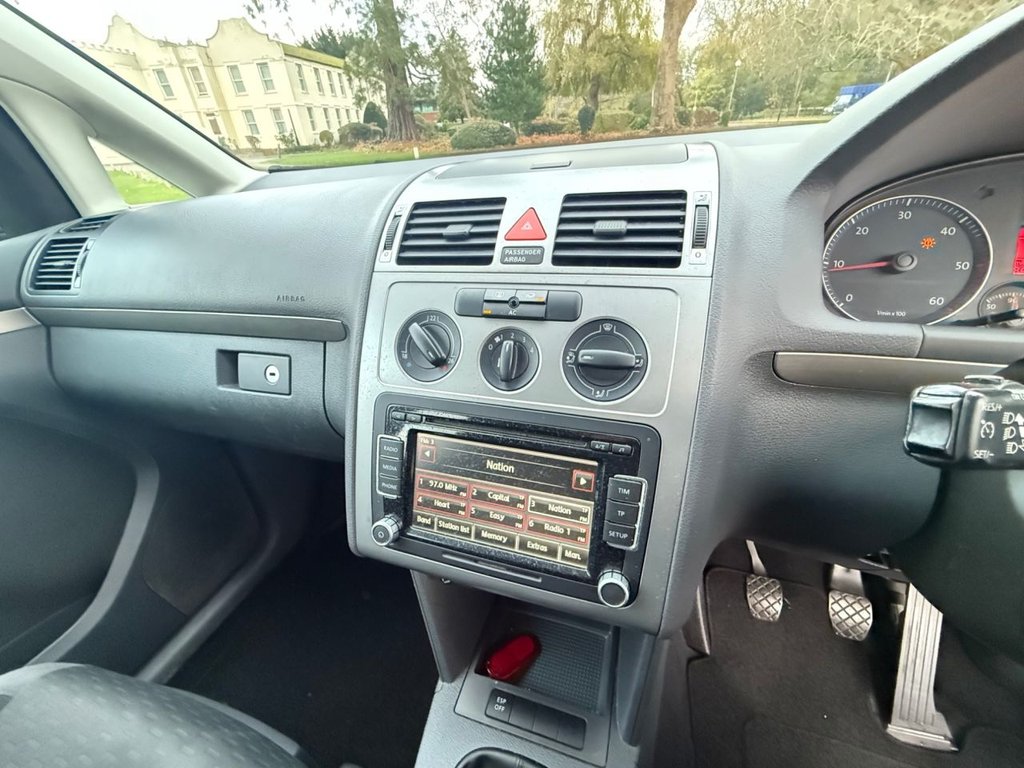 Used Volkswagen Touran 2009 for sale - 76631756: Photo 23