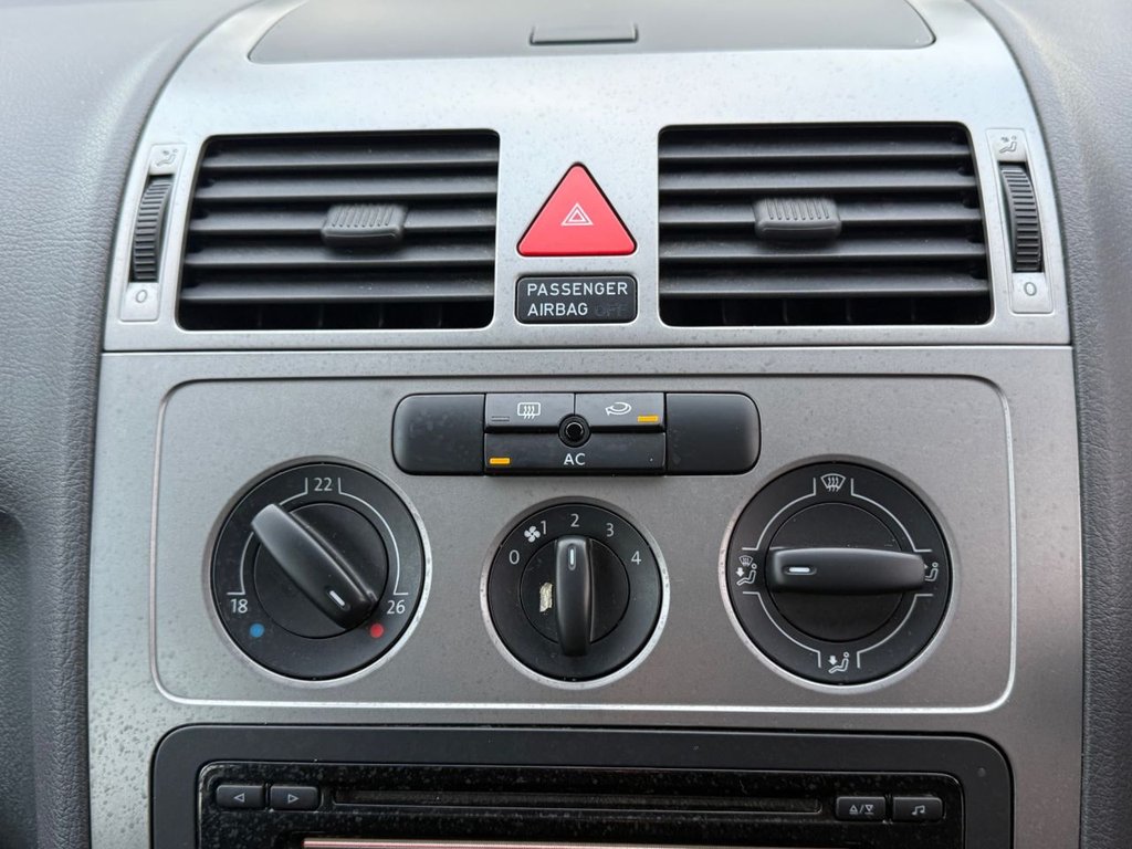 Used Volkswagen Touran 2009 for sale - 76631756: Photo 24