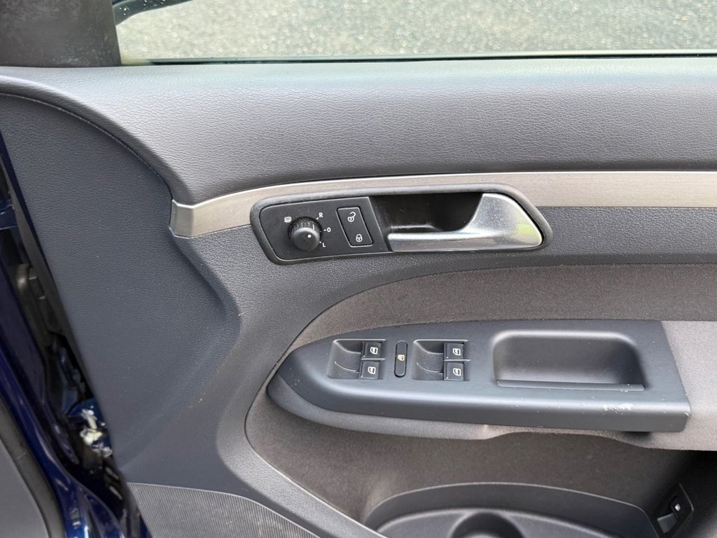 Used Volkswagen Touran 2009 for sale - 76631756: Photo 26