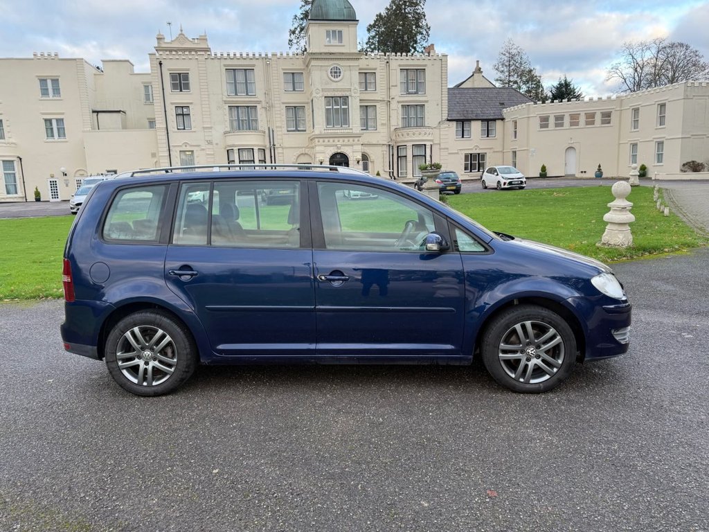 Used Volkswagen Touran 2009 for sale - 76631756: Photo 3