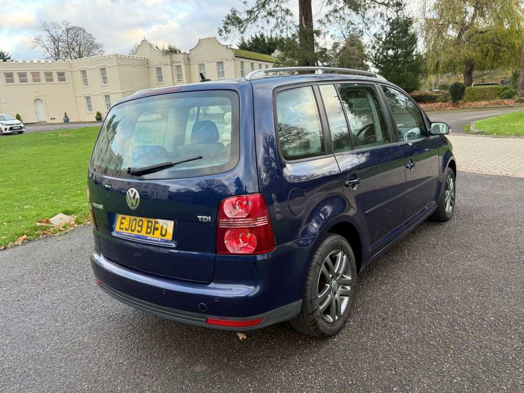 Used Volkswagen Touran 2009 for sale - 76631756: Photo 4