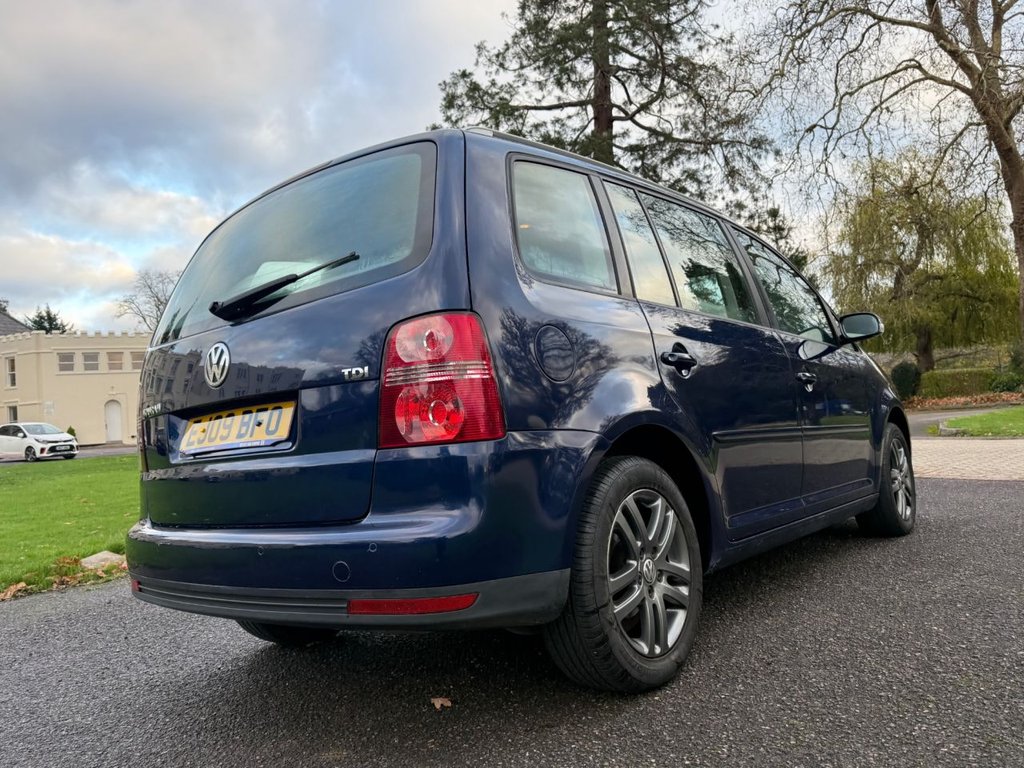 Used Volkswagen Touran 2009 for sale - 76631756: Photo 5